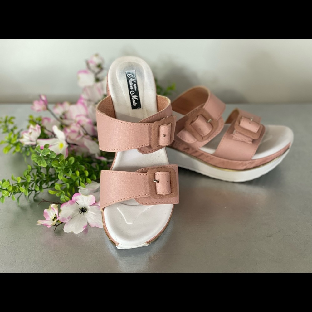 Sandals en plataforma color rosa, usadas en buen estado
